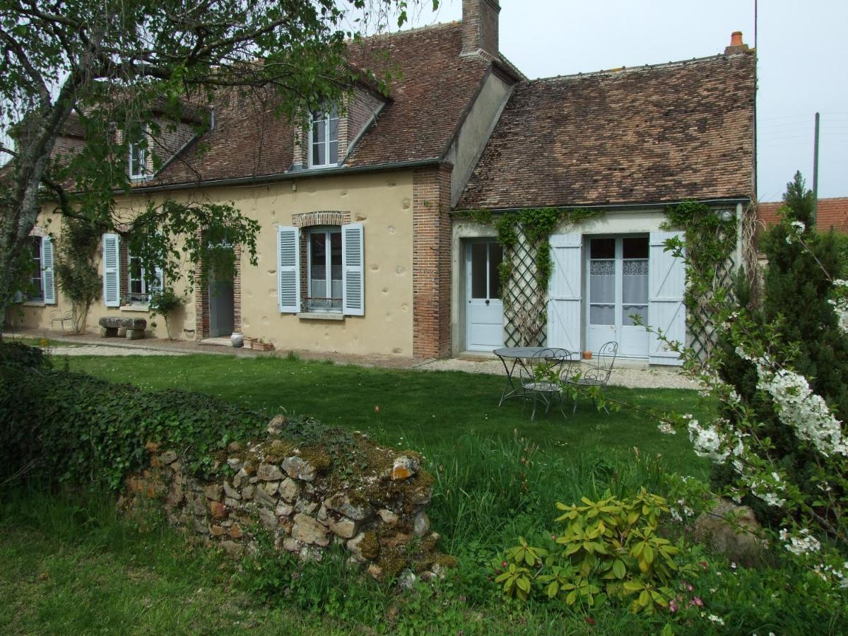 Le Saule Argente Villa La Villeneuve-au-Châtelot Exterior foto
