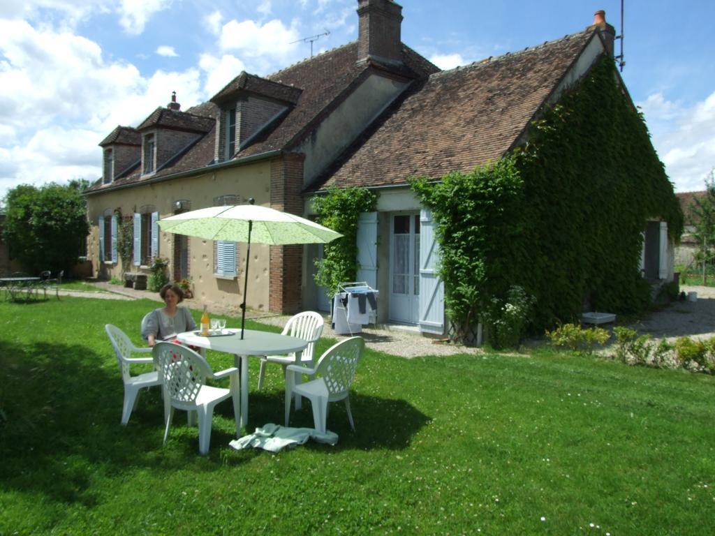 Le Saule Argente Villa La Villeneuve-au-Châtelot Exterior foto