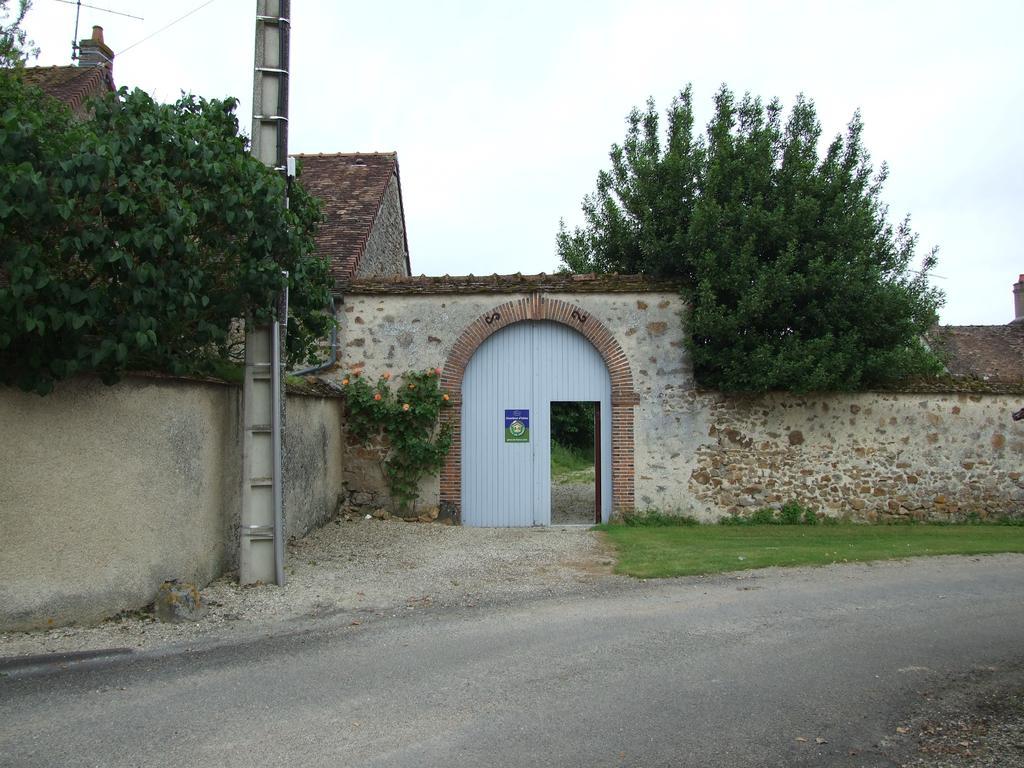 Le Saule Argente Villa La Villeneuve-au-Châtelot Exterior foto