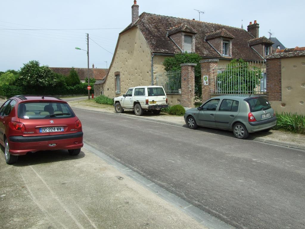 Le Saule Argente Villa La Villeneuve-au-Châtelot Exterior foto